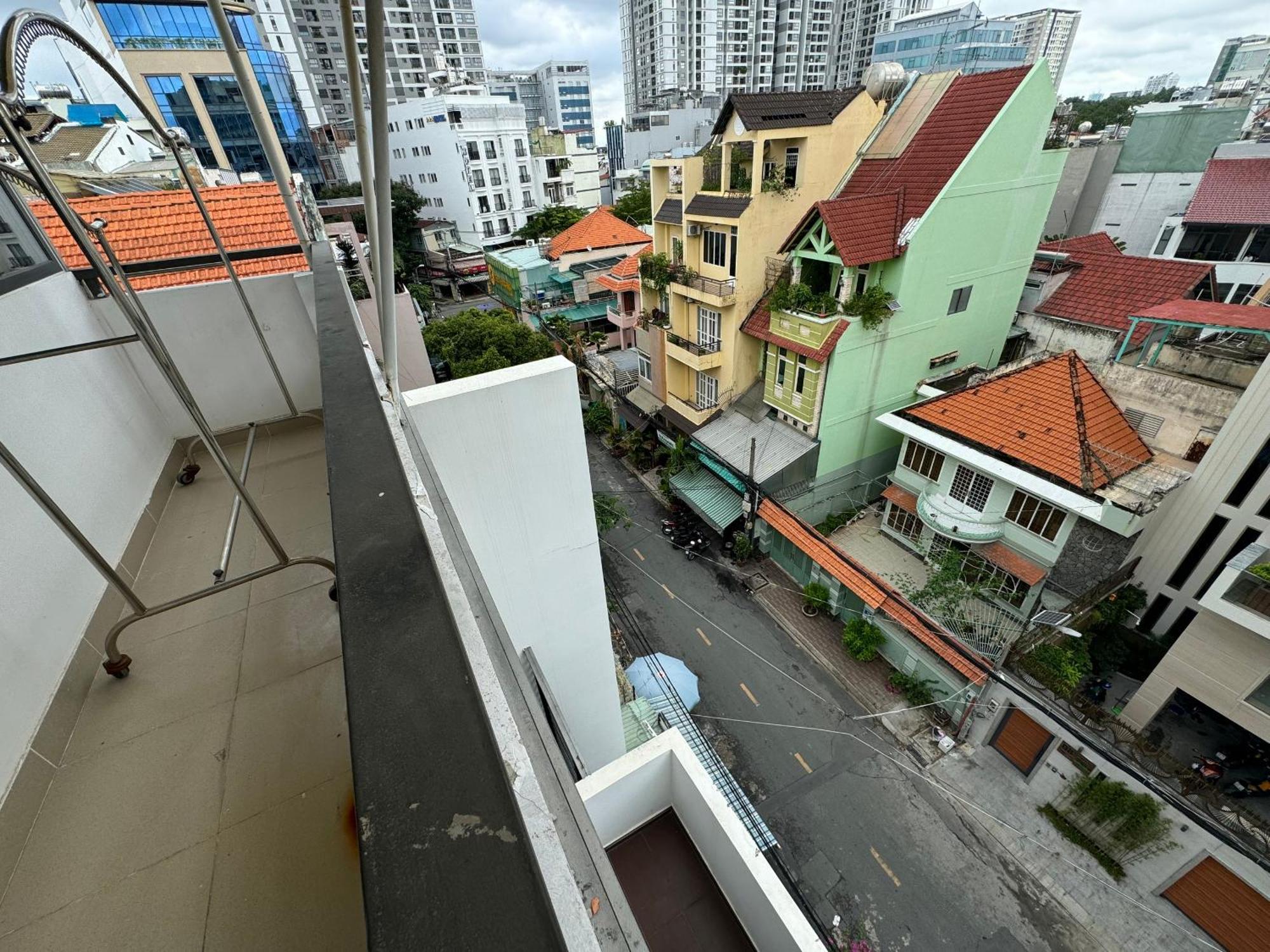 Dlux Giang * Ho Chi Minh City