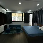 Dlux Hat Giang